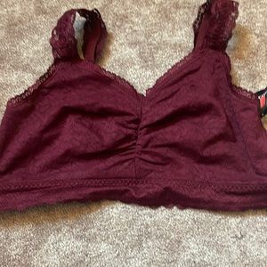 Cute bralette never worn